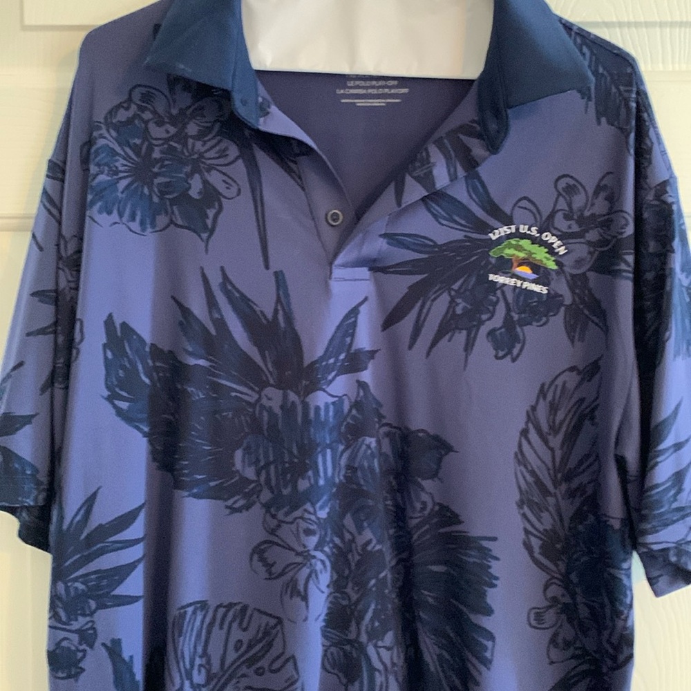 NWOT gorgeous men’s golf shirt celebrating US open.